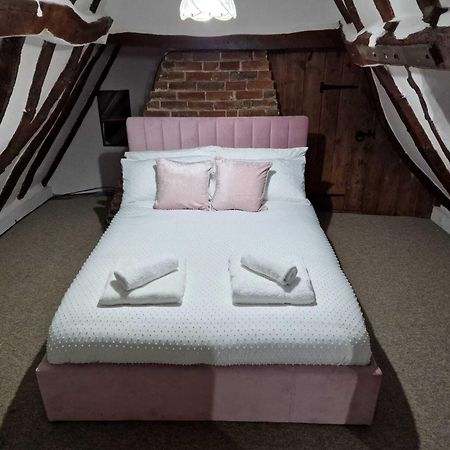 Two Bedroom Grade Ll Cottage At Az Luxury Stays Honey Horsefield With Wifi And Free Parking Hundon Экстерьер фото
